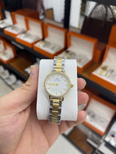 Women watches Brand